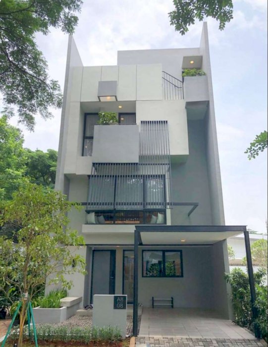 rumah murah 3 lantai di bsd city dekat mall Aeon