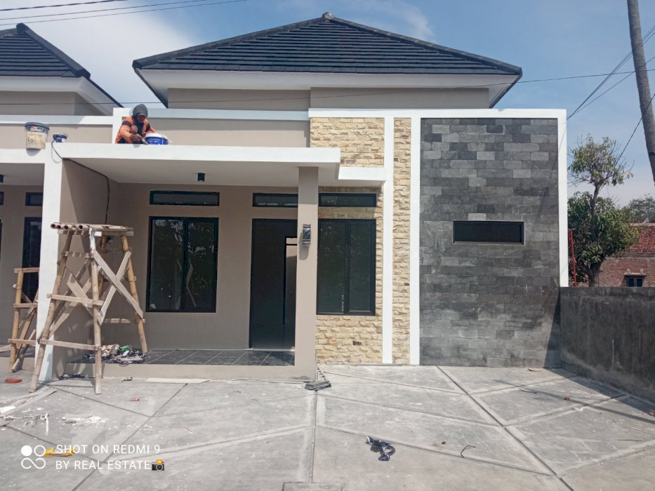 Rumah Dijual Bangunan Baru Kokoh Kuat Rapi Dkat Manunggal Jati Majapahit