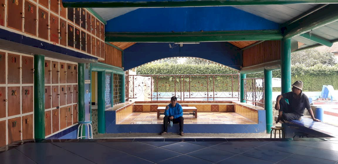 Rumah usaha kolam renang di pabeyan majalaya 2,5 miliar nego