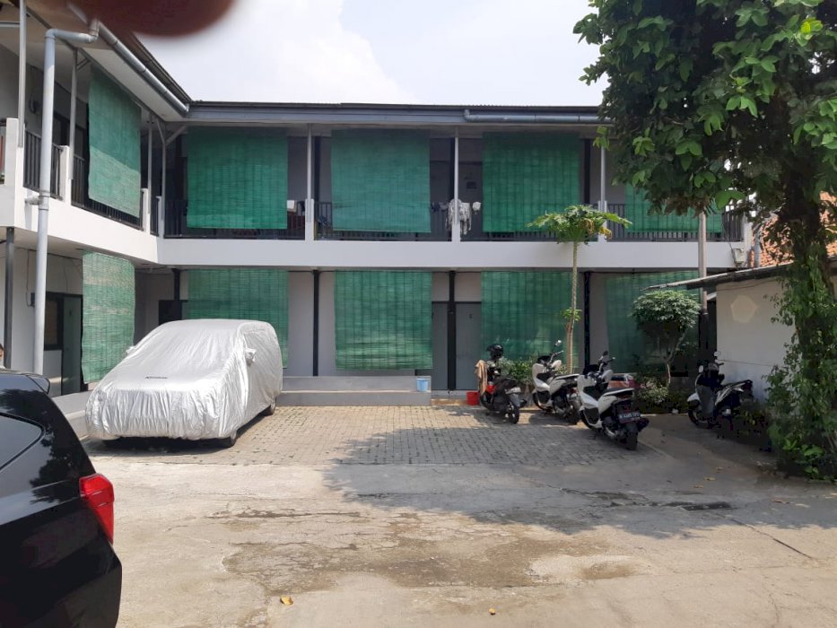 Jual Cepat Rumah Kost Beserta Toko, Cafe, Rumah Dekat Binus Palmerah