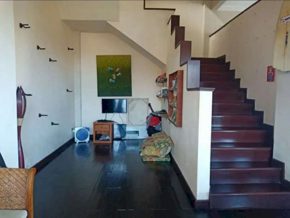 Rumah model villa lantai 3 di nusa dua