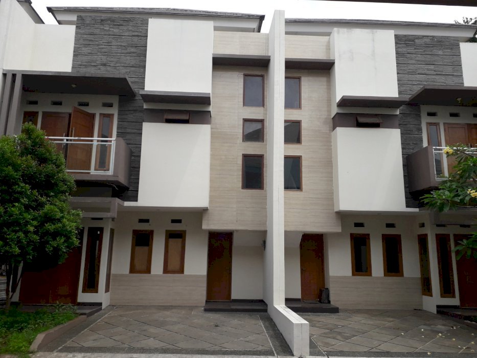 DIJUAL RUMAH CLUSTER BRIGIF MANSION  - 500 EXIT TOL BRIGIF