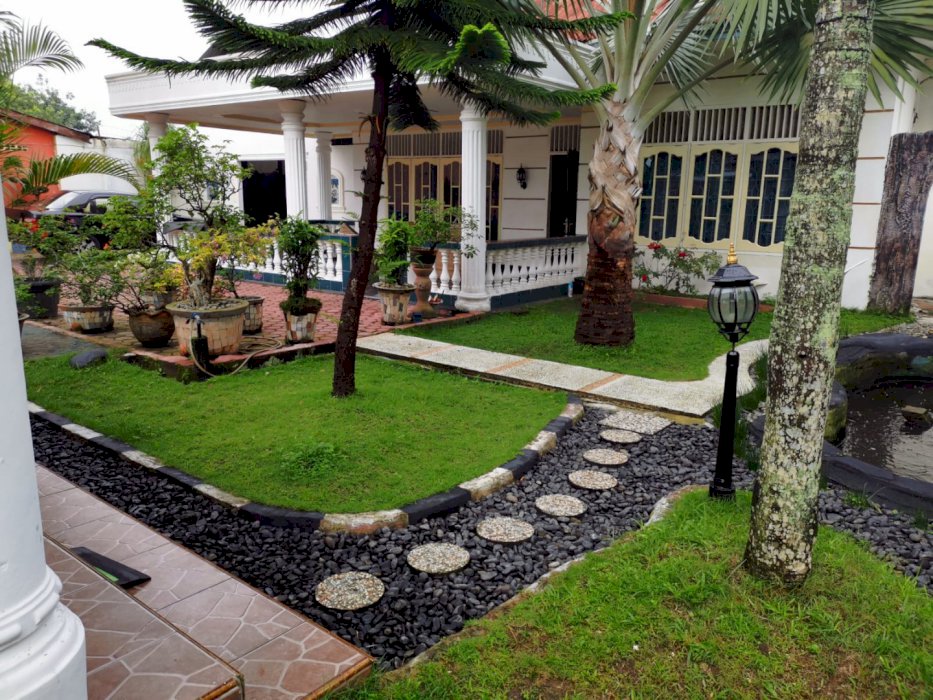 RUMAH MEWAH MURAH + PERABOT + UNTUK USAHA