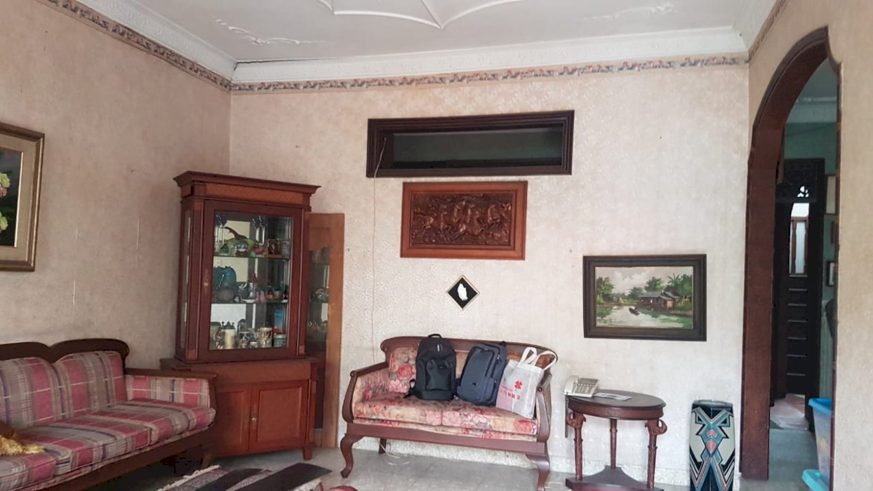 RUMAH DI PONDOK INDAH - PONDOK HIJAU