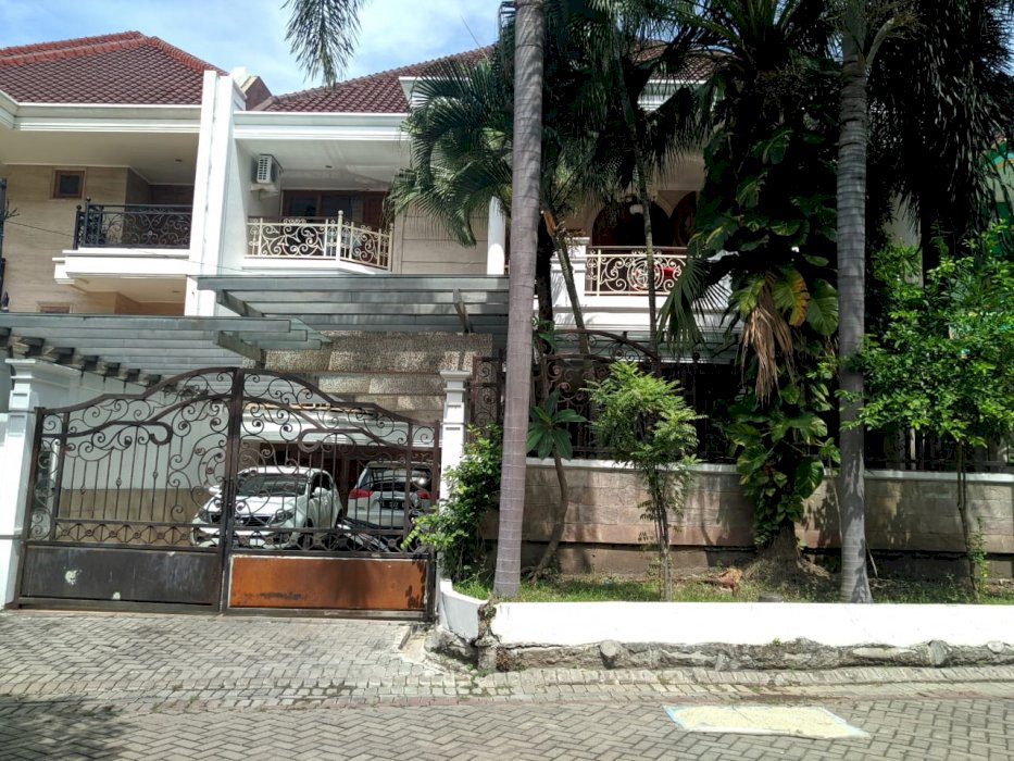 Rumah Dian Istana Taman Mahkota Lokasi Istimewa Kondisi Siap Huni