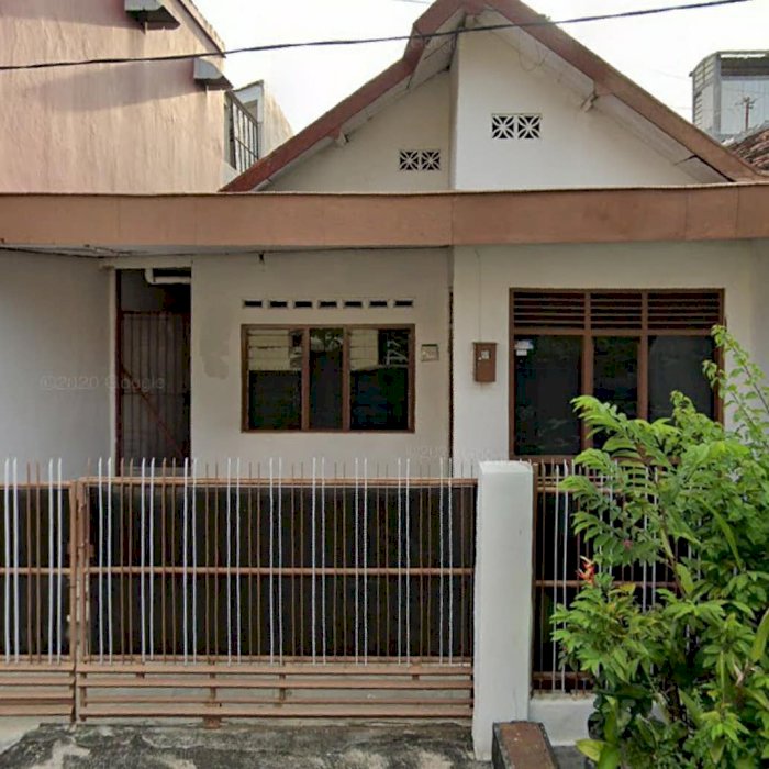 Jual rumah tengah kota 100 meter ke jl raya Indraprasta kota Semarang