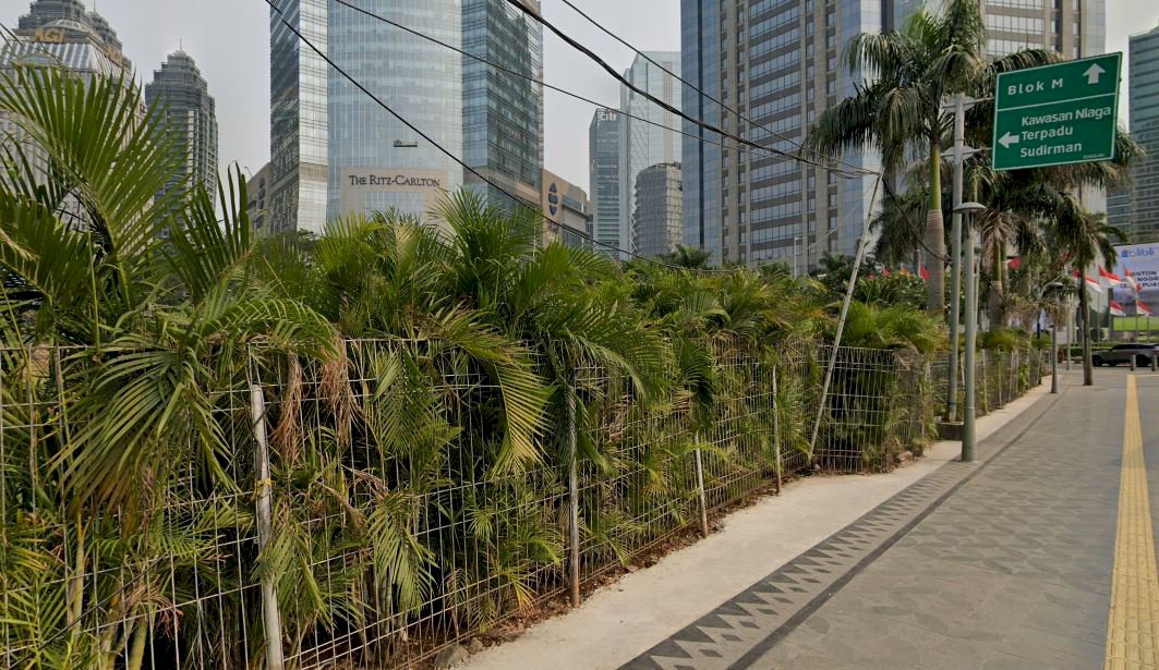 Tanah Kosong di TB Simatupang Samping Plaza Oleos