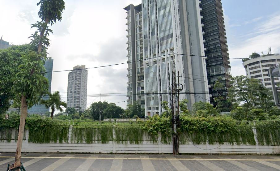 Tanah di Jl Jend Sudirman Sebrang Ratu Plaza Senayan Jakarta Selatan