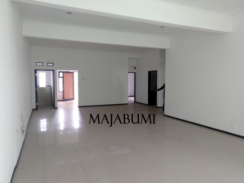 Rumah Luas, Blong di Setra Murni