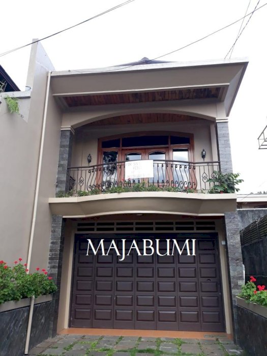 Rumah Mewah Dalam Komplek Elit Setiabudi