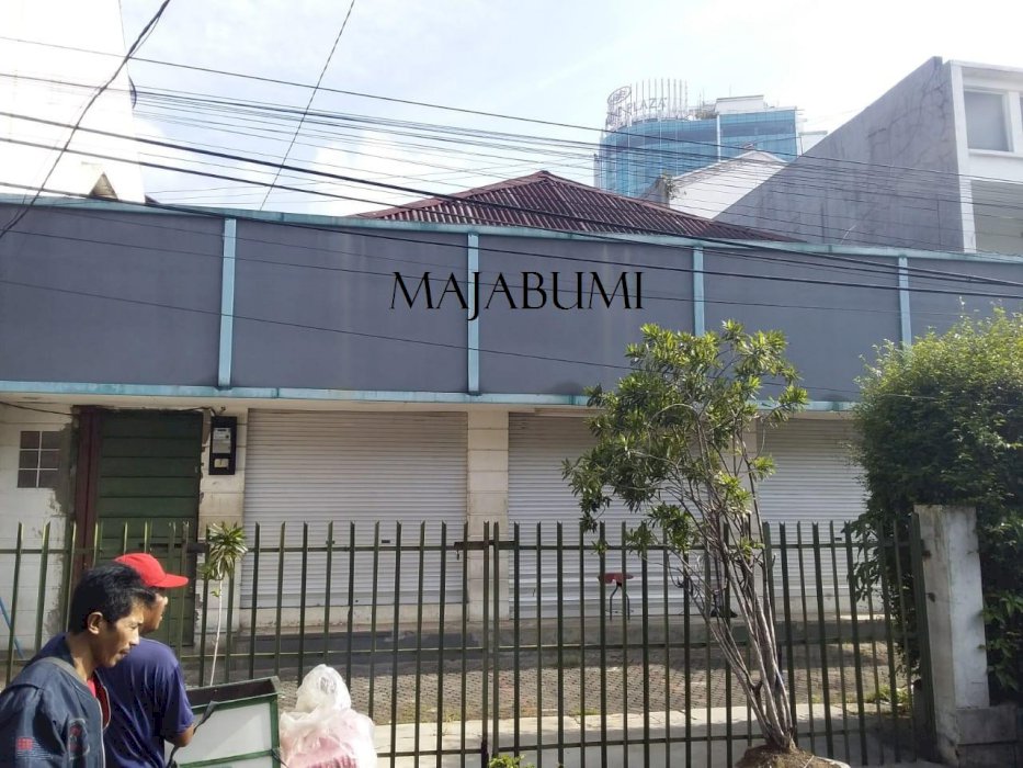 Rumah Ex Workshop Hitung Tanah di Asia Afrika