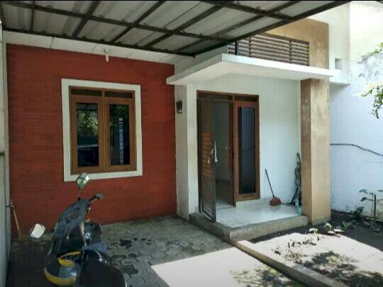 Rumah Dalam Komplek Puri Dago Antapani Siap Huni