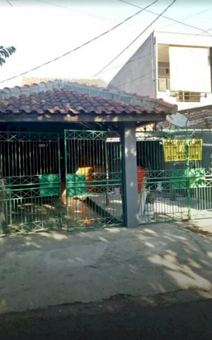 Rumah Besar Dekat Komplek Setraduta Sarijadi