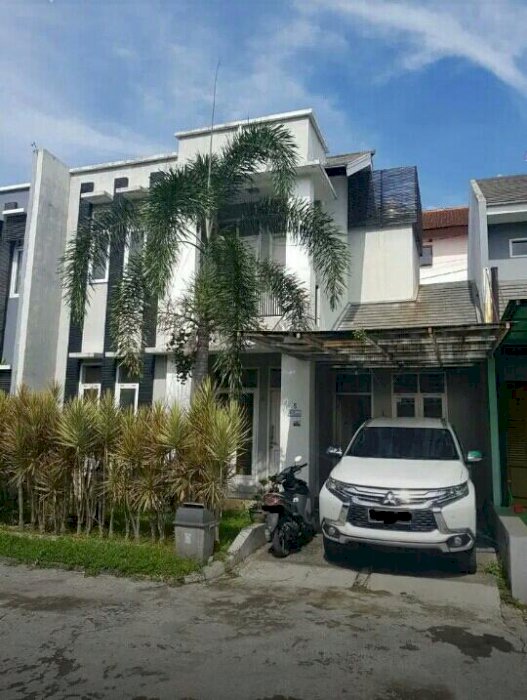 Rumah Dalam Komplek Siap Huni Dekat UPI