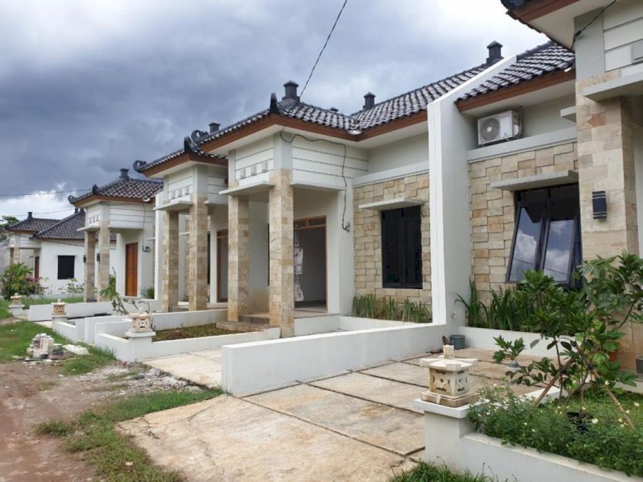 Rumah siap huni dekat stasiun cilebut dan pintu toll borr puri,,,