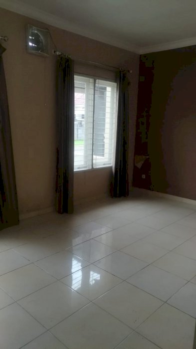 363_Dijual Rumah SHGB LT 144 m2 (8Ã—18) LB 170 m2 di Purimas Regency