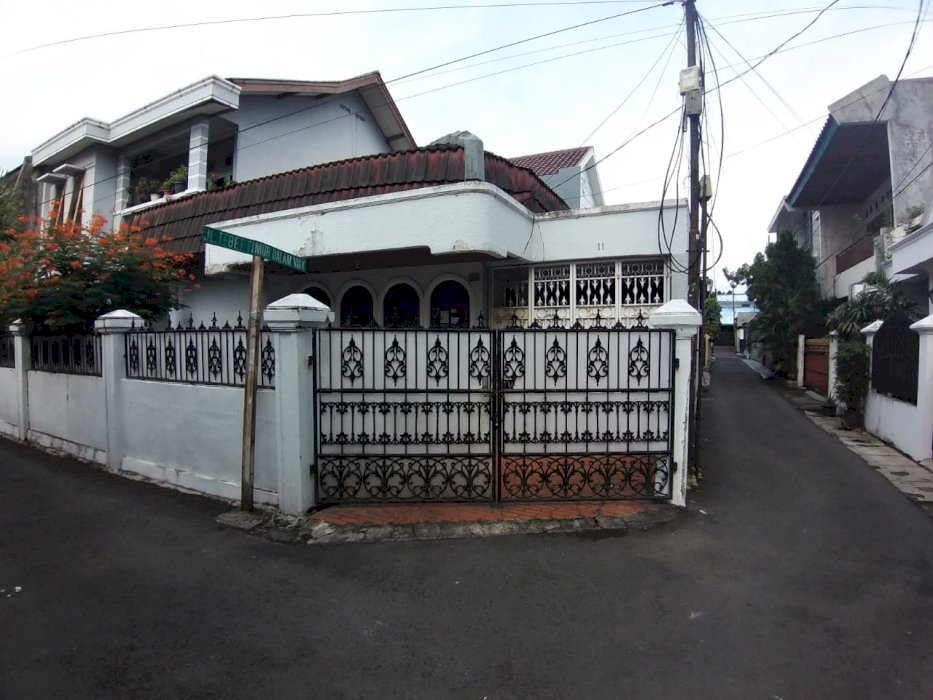 Rumah Second dgn luas 240 lokasi strategis di tebet timur dalam Jaksel