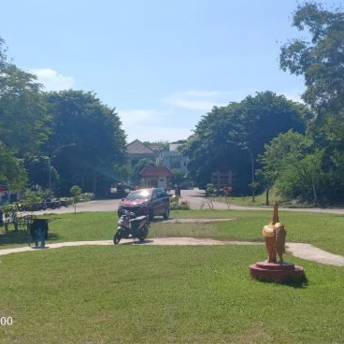 RUMAH MEWAH LUAS TANAH 420m  DI JUAL CEPAT