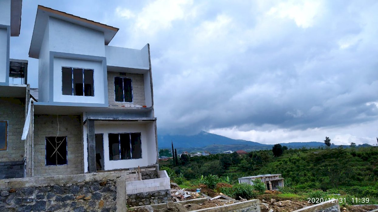 Rumah Kota Batu, Villa Dekat Wisata Passive Income Murah mewah Malang