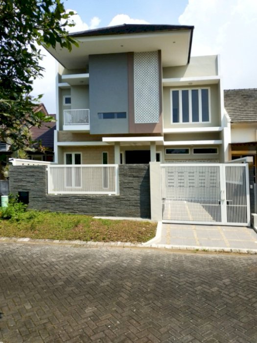 Rumah Dijual di Greenwood Golf, Araya, Malang