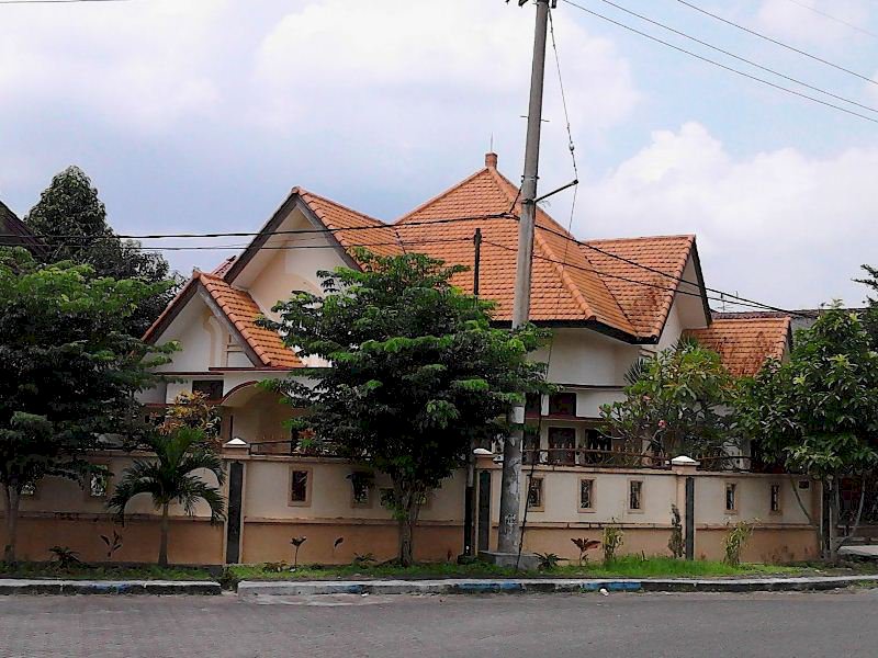 Rumah Dijual di Pondok Blimbing Indah Araya Malang D