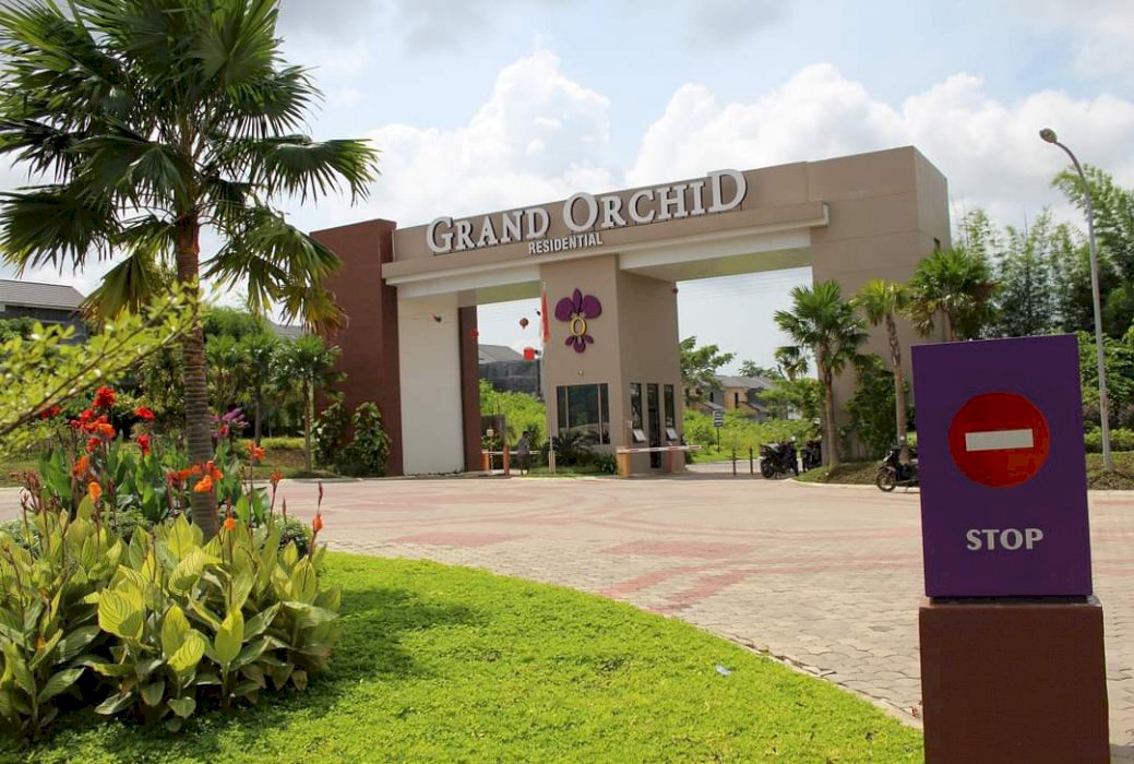 DI PASARKAN RUMAH 2 LANTAI DI GRAND ORCHID BATAM CENTER