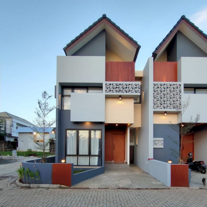 Cluster cantik  2 lantai nempel sektor 9,