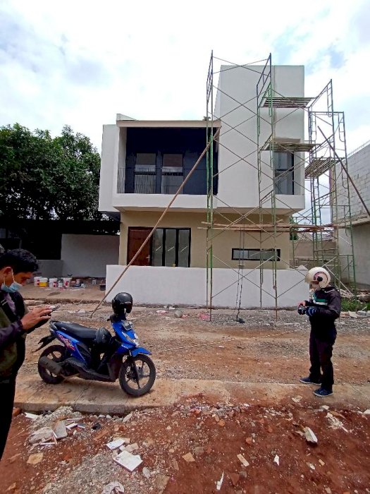 Rumah Mewah Harga Murah Dilokasi yg sangat strategis Dekat Bintaro