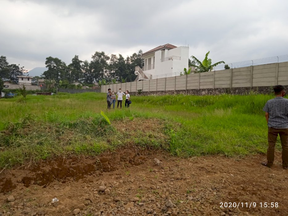 Jual butuh tanah seluas 484