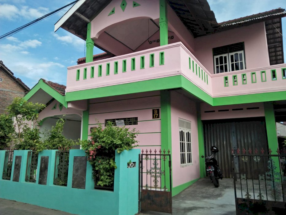 Usaha Kost Segitiga Emas Seturan