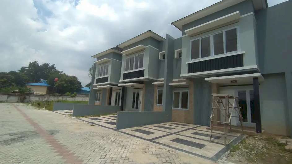 Jual Rumah 2 lantai harga hemat di Abdul Muis Residence Pekanbaru