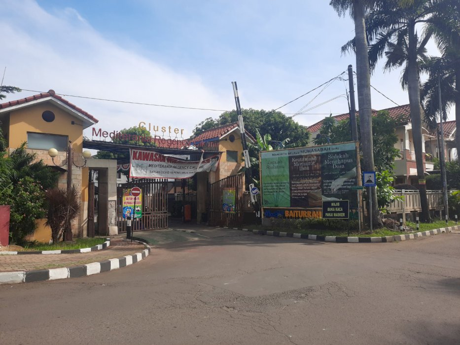 Jual BU di bawah harga pasaran rumah di Mediterania Regency Cikunir