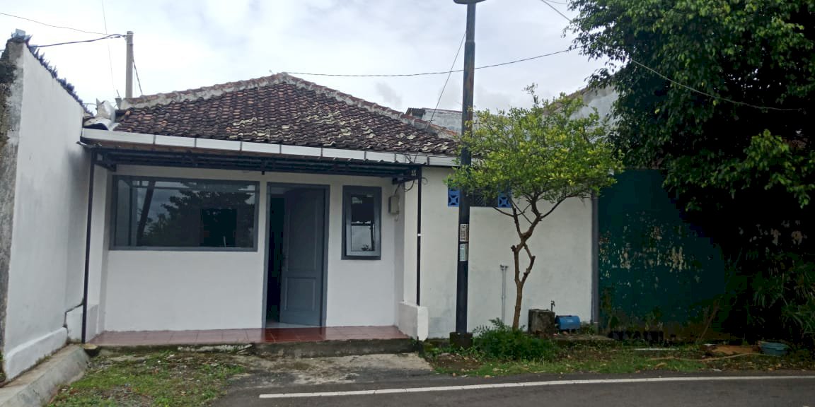 Jual rumah di perum karanglo indah Malang