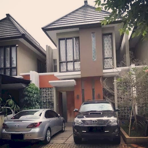 Rumah secondary bagus strategis dijual di area Cinere