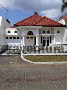 RUMAH DI ISTANA DIENG KONDISI SIAP HUNI DENGAN KENYAMANAN LOKASI