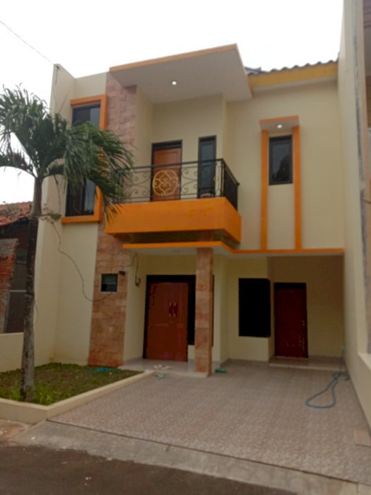 Rumah ready stok di tanah baru Beji depok