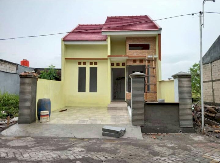 Rumah ready siap huni di dolog Tlogosari wetan kota Semarang