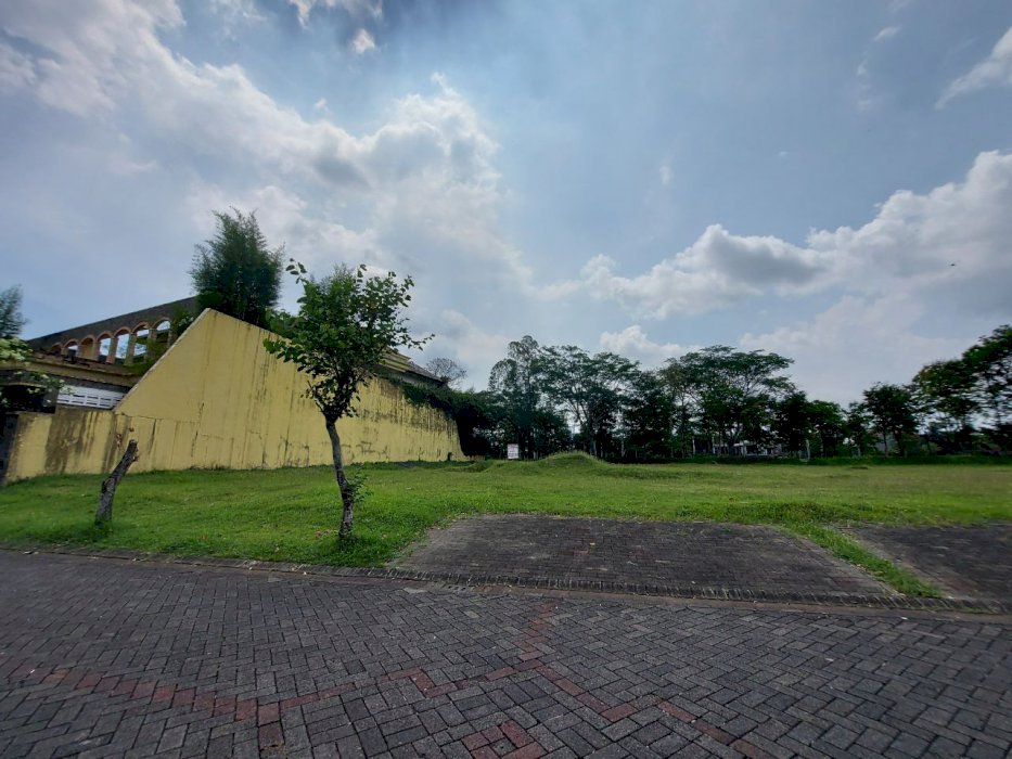 TANAH KAVLING CLUSTER GOLF DI JALAN UTAMA ARAYA VIEW GOLF