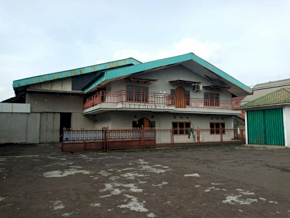 Tanah & Bangunan Exs Percetakan dekat pintu tol Cibubur