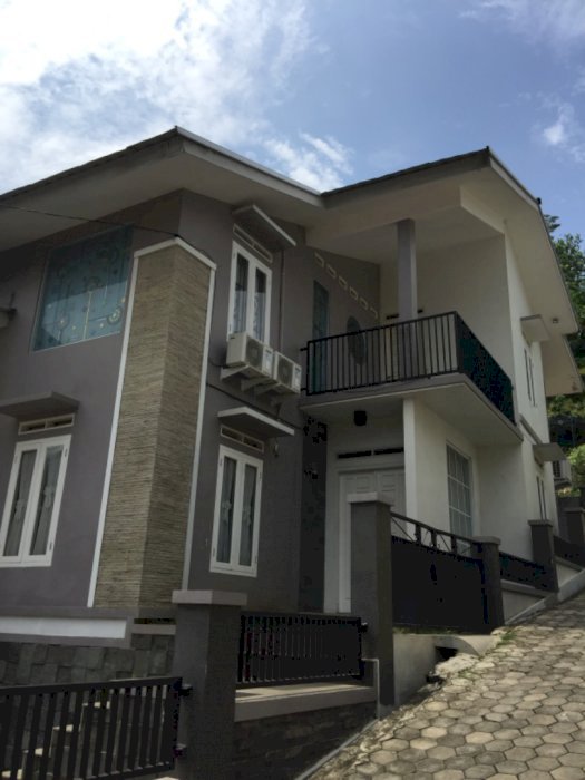 Green hills house Rumah 1 unit disewakan harian