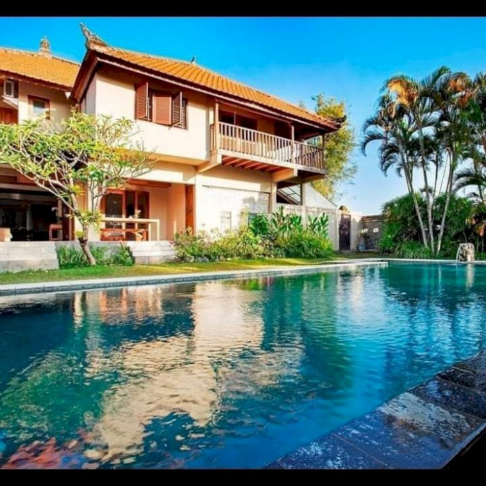 Villa Canggu club deket pantai Bali