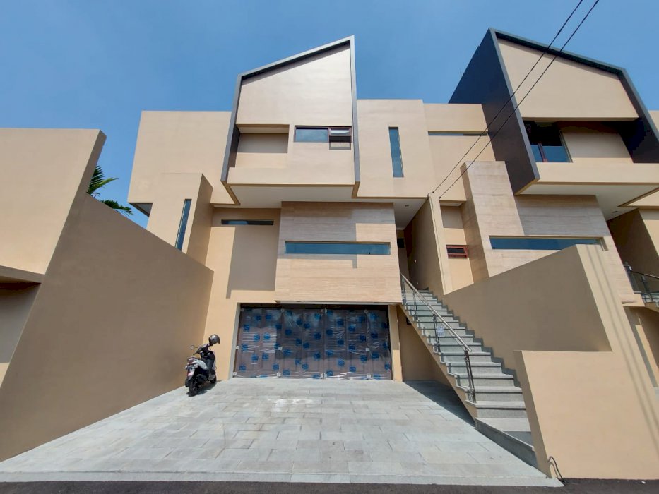 Dijual Rumah Townhouse Jambu Residence Pejaten Barat Jakarta