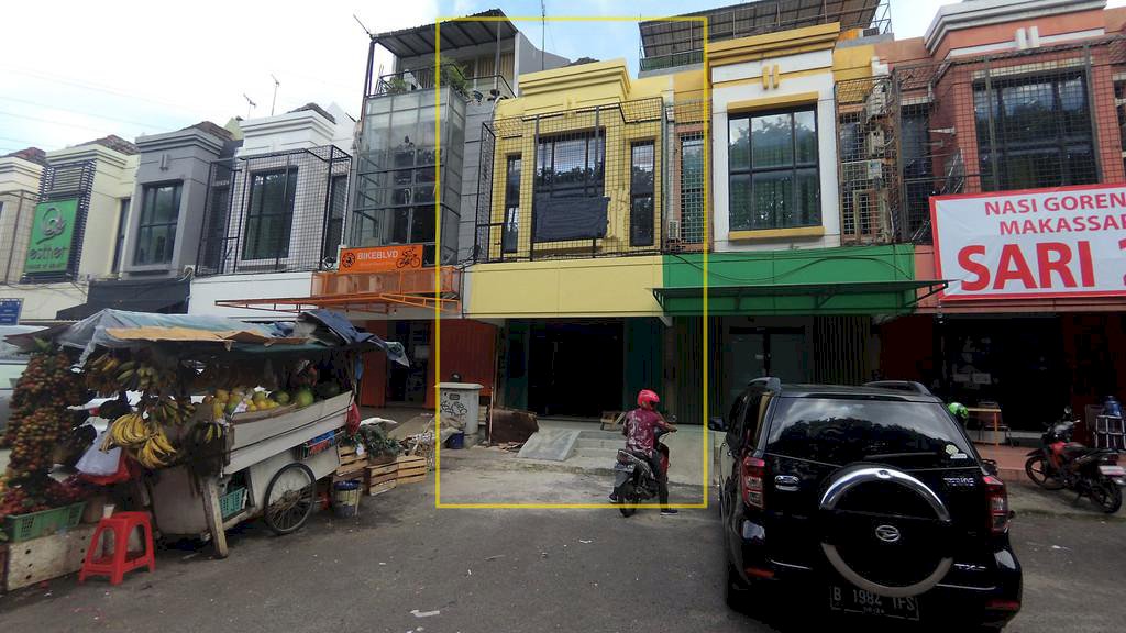 Ruko Siap Pakai, Baru Renovasi, Bebas Banjir Di Boulevard Raya, Luas 4,5x14m2