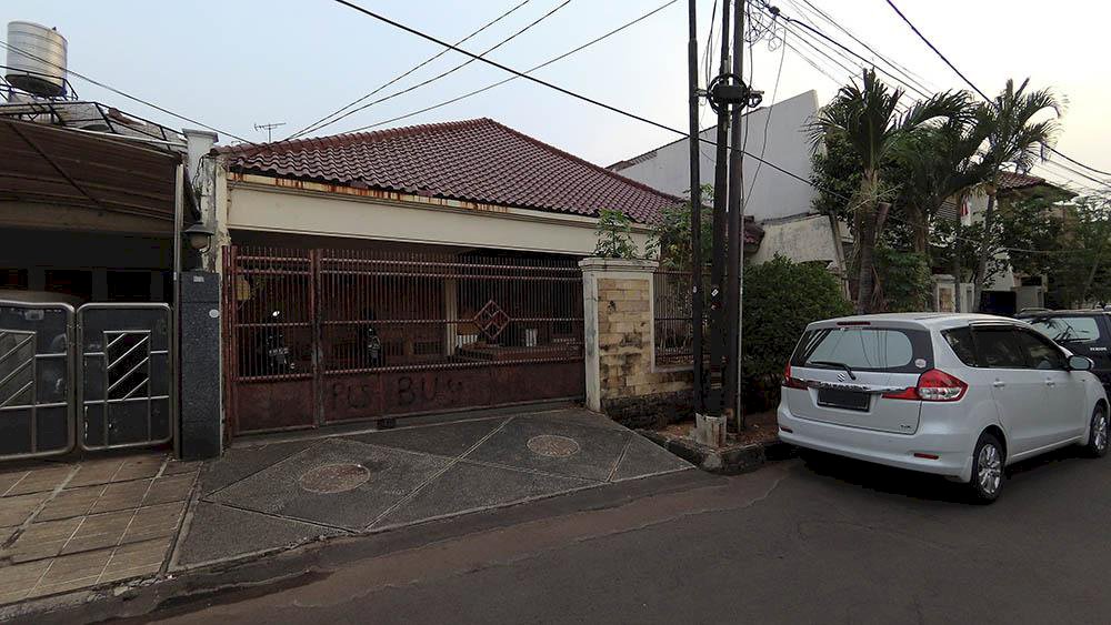 Rumah Kayu Putih Tengah, Langka, Luas 428m2, 1 lantai