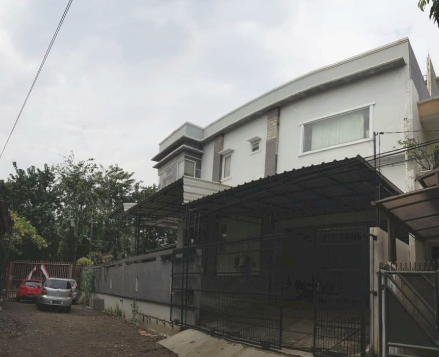 Dijual Cepat Rumah Hoek Kelapa Gading