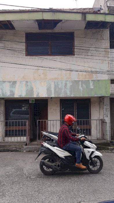 Dijual rumah  LT = 60 LB= 180 belakang Kampus Kesatuan 2 M (NEGO)