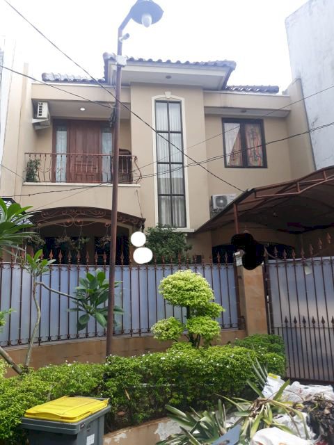 rumah cantik & nyaman siap huni di pondok kelapa duren sawit Jakarta timur