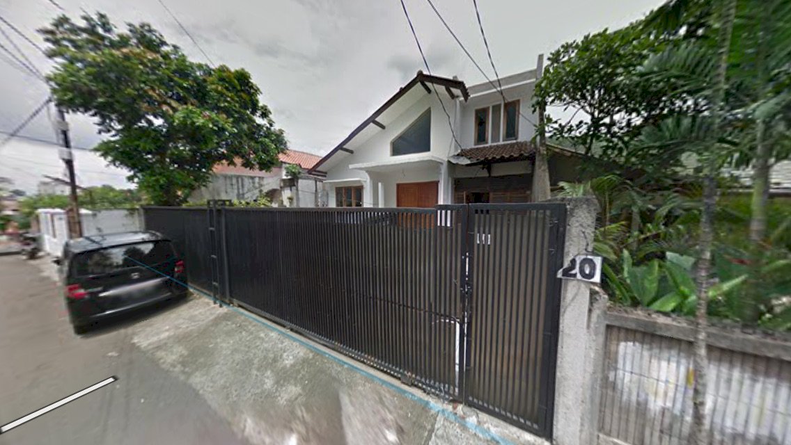 Rumah Besar 300Meter dari Sta MRT