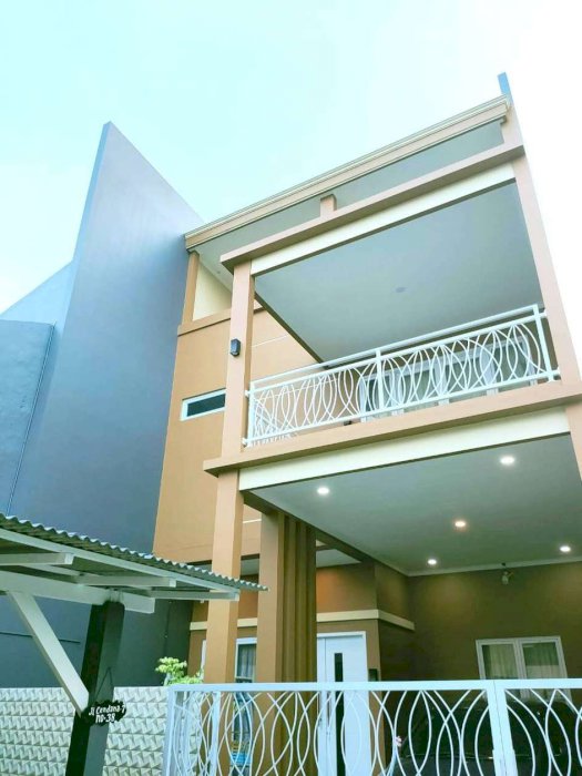 Rumah Mewah 3 Lantai di Taman Royal Tangerang. Rumah Baru Posisi Hook