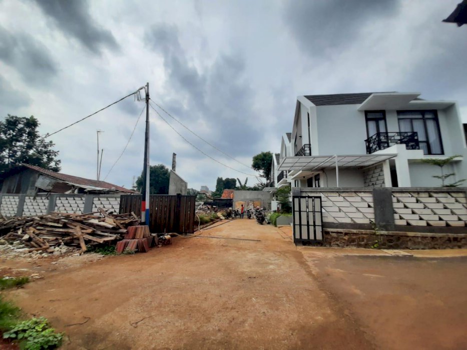 Rumah cluster baru lokasi strategis di Duren Sawit jakarta Timur